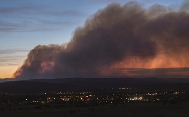 Smoke from the Hermits Peak-Calf Canyon wildfire over Las Vegas, New Mexico