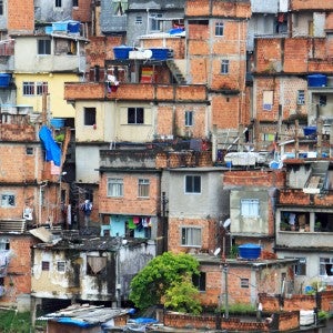 An image of houses in a favela in Rio de Janeiro