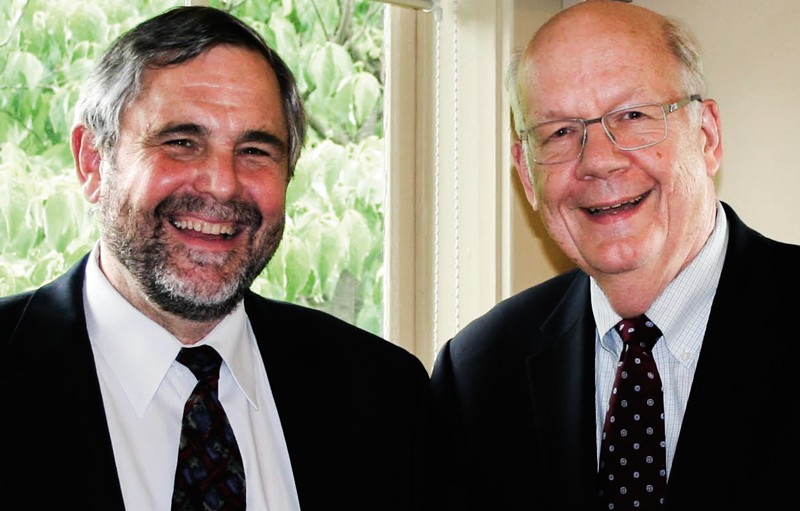 Photograph of George W. McCarthy, president of the Lincoln Institute, and Gregory K. Ingram, president emeritus